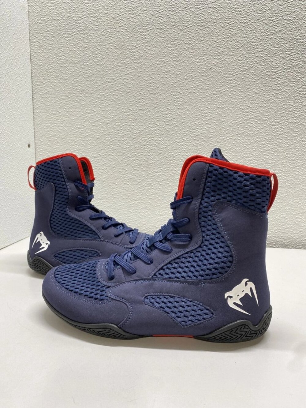 Venum Mens Contender Lightweight Mesh Boxing Shoes Size 9.5 Navy, Red